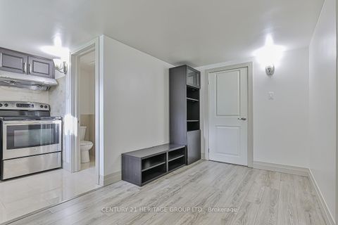 Photo 42 at 305 Connaught Avenue, Newtonbrook West, Toronto