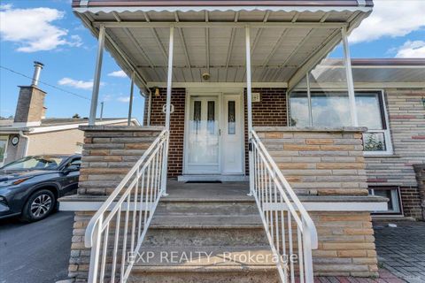 Photo 3 at 21 Kanarick Crescent, Jane Heights, Toronto