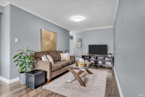 Photo 7 at 21 Kanarick Crescent, Jane Heights, Toronto