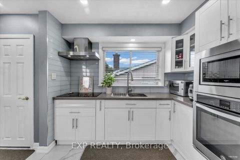 Photo 11 at 21 Kanarick Crescent, Jane Heights, Toronto