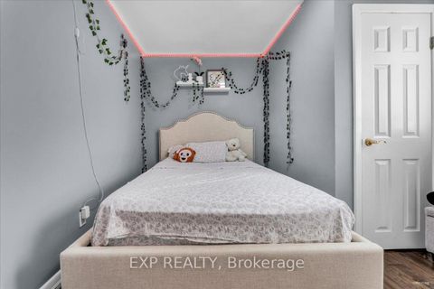 Photo 22 at 21 Kanarick Crescent, Jane Heights, Toronto