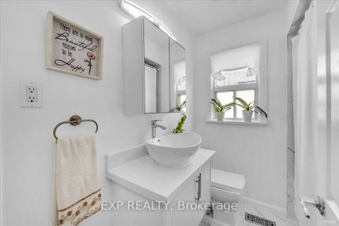 Photo 23 at 21 Kanarick Crescent, Jane Heights, Toronto