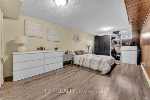 Photo 34 at 21 Kanarick Crescent, Jane Heights, Toronto