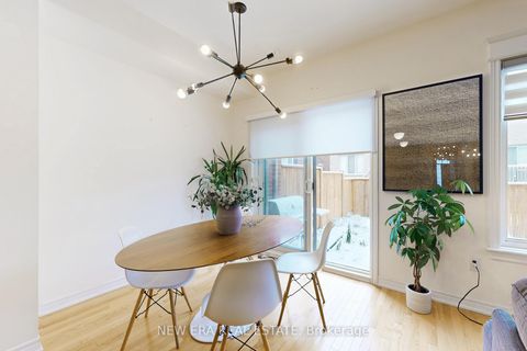 Photo 11 at 89 Thornapple Lane, Oak Ridges Lake Wilcox, Richmond Hill