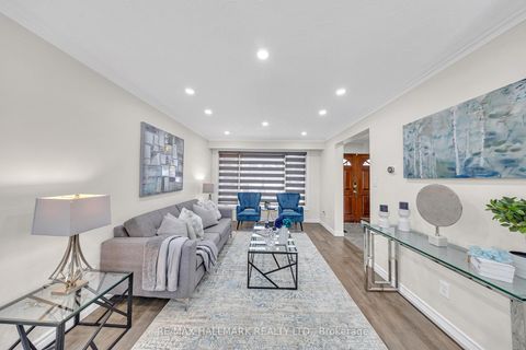 Photo 8 at 35 Rowallan Drive, West Hill, Toronto