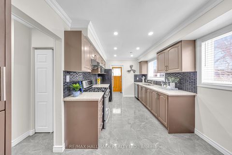 Photo 9 at 35 Rowallan Drive, West Hill, Toronto