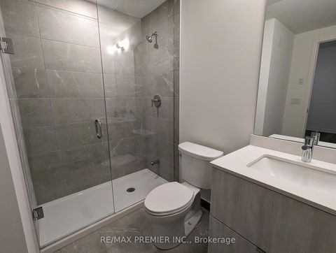 Photo 13 at 408 - 11 Steckley House Lane, Rural Richmond Hill, Richmond Hill