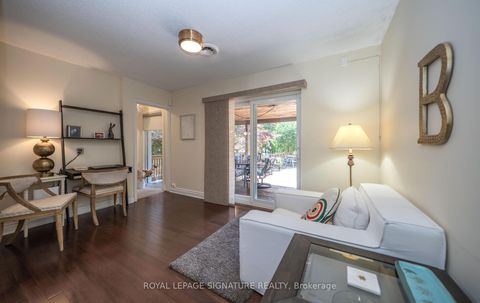 Photo 8 at 2098 Pharmacy Avenue, L'Amoreaux, Toronto