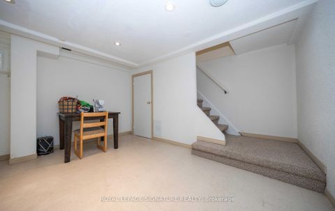 Photo 25 at 2098 Pharmacy Avenue, L'Amoreaux, Toronto