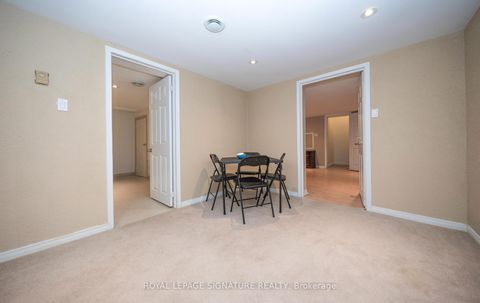 Photo 27 at 2098 Pharmacy Avenue, L'Amoreaux, Toronto