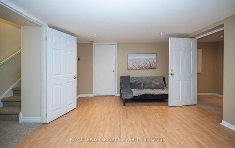 Photo 30 at 2098 Pharmacy Avenue, L'Amoreaux, Toronto