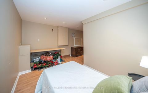 Photo 34 at 2098 Pharmacy Avenue, L'Amoreaux, Toronto