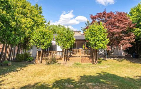 Photo 40 at 2098 Pharmacy Avenue, L'Amoreaux, Toronto