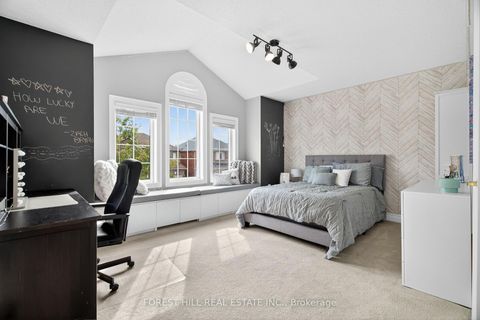 Photo 25 at 10 Mendel Crescent, Patterson, Vaughan