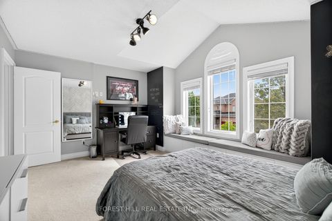 Photo 27 at 10 Mendel Crescent, Patterson, Vaughan