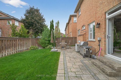Photo 35 at 10 Mendel Crescent, Patterson, Vaughan