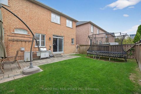 Photo 37 at 10 Mendel Crescent, Patterson, Vaughan