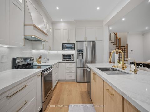 Photo 12 at 117 Wildberry Crescent, Vellore Village, Vaughan