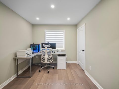 Photo 19 at 117 Wildberry Crescent, Vellore Village, Vaughan