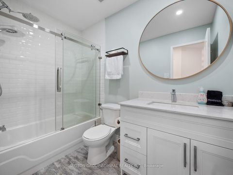 Photo 20 at 117 Wildberry Crescent, Vellore Village, Vaughan