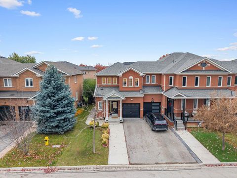 Photo 35 at 117 Wildberry Crescent, Vellore Village, Vaughan