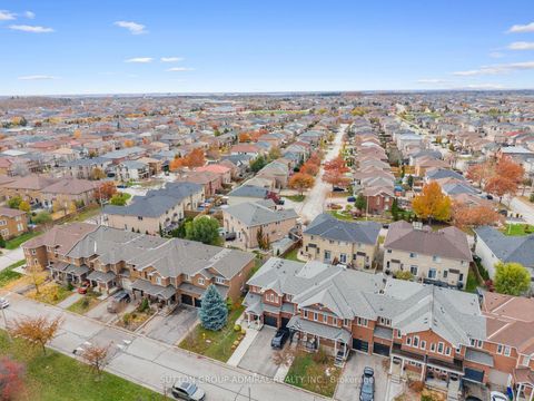 Photo 37 at 117 Wildberry Crescent, Vellore Village, Vaughan