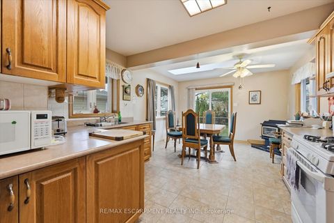 Photo 7 at 237 Mohawk Road, BR Bronte, Oakville