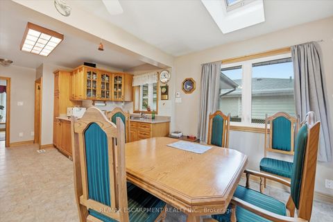 Photo 11 at 237 Mohawk Road, BR Bronte, Oakville