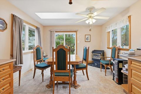 Photo 13 at 237 Mohawk Road, BR Bronte, Oakville