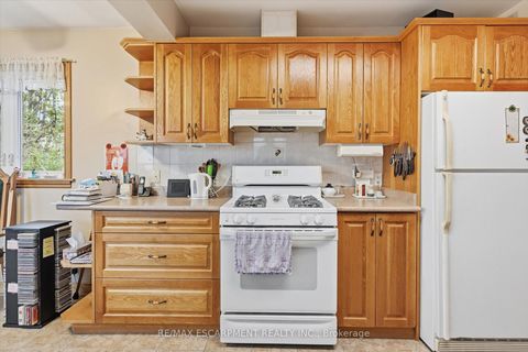 Photo 14 at 237 Mohawk Road, BR Bronte, Oakville