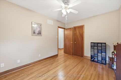 Photo 19 at 237 Mohawk Road, BR Bronte, Oakville