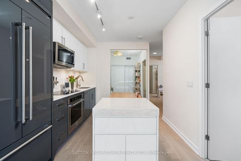 Photo 6 at 507 - 840 St. Clair Avenue W, Oakwood Village, Toronto