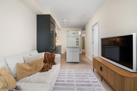 Photo 9 at 507 - 840 St. Clair Avenue W, Oakwood Village, Toronto