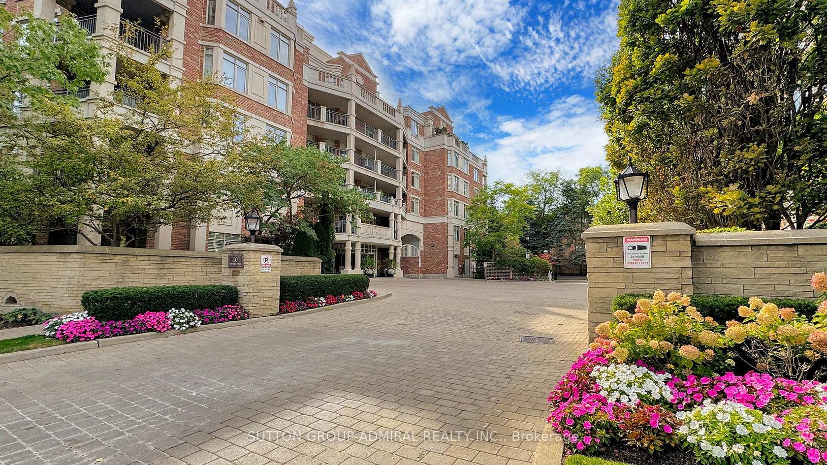 207 - 10 Old Mill Trail, Kingsway South, Toronto 