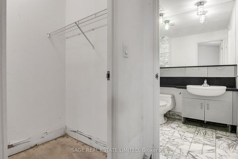 Photo 15 at 213 - 70 Alexander Street, Yonge Corridor, Toronto