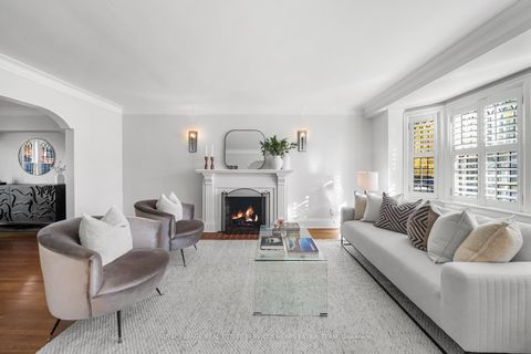 Photo 3 at 10 Heather Road, Leaside, Toronto