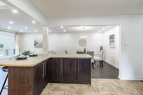 Photo 11 at 1048 Robarts Road, CP College Park, Oakville