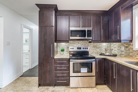 Photo 12 at 1048 Robarts Road, CP College Park, Oakville