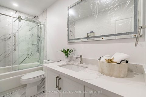 Photo 26 at 1048 Robarts Road, CP College Park, Oakville