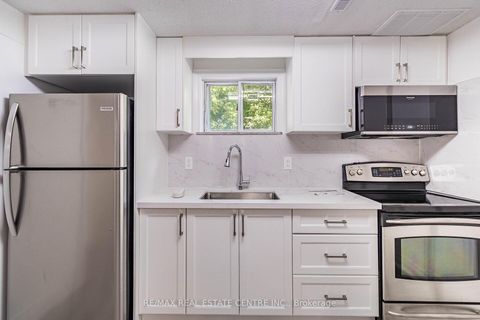 Photo 37 at 1048 Robarts Road, CP College Park, Oakville