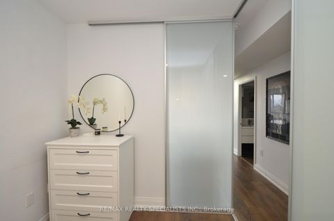 Photo 4 at 2206 - 9 VALHALLA INN Road, City Centre West, Toronto