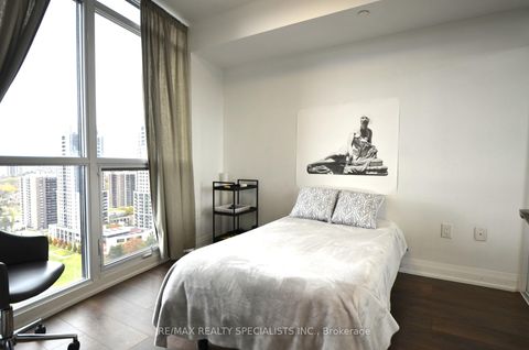 Photo 8 at 2206 - 9 VALHALLA INN Road, City Centre West, Toronto