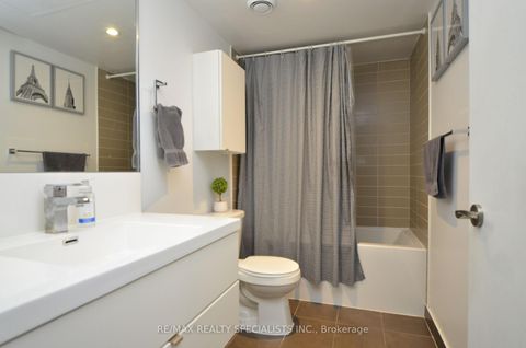 Photo 17 at 2206 - 9 VALHALLA INN Road, City Centre West, Toronto