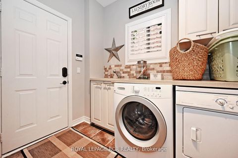 Photo 16 at 142 Regatta Avenue, Oak Ridges, Richmond Hill