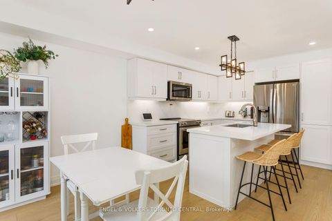 Photo 9 at 41 Gianmarco Way, Vellore Village, Vaughan