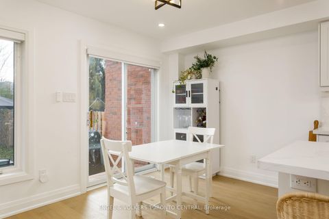 Photo 14 at 41 Gianmarco Way, Vellore Village, Vaughan