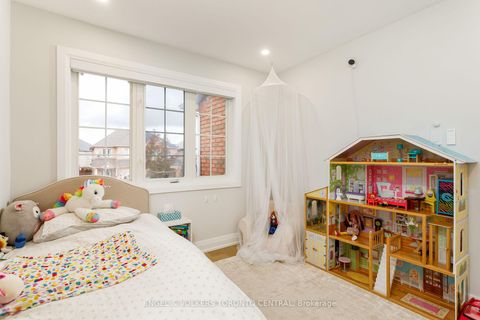 Photo 20 at 41 Gianmarco Way, Vellore Village, Vaughan