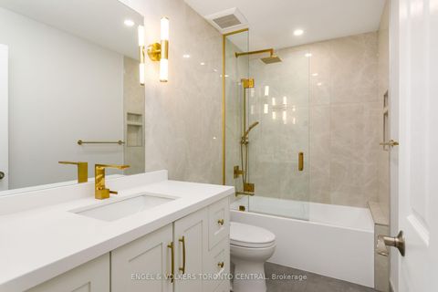 Photo 23 at 41 Gianmarco Way, Vellore Village, Vaughan