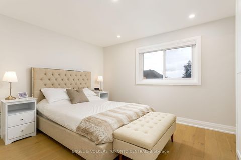Photo 25 at 41 Gianmarco Way, Vellore Village, Vaughan