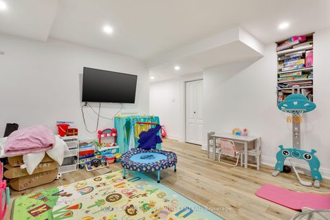 Photo 32 at 41 Gianmarco Way, Vellore Village, Vaughan